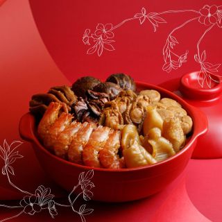 🍲 冬至飯已安排妥當了嗎？不如跟您的家人一起分享團圓盆菜，盡享以奢華食材如南非八頭鮑魚、花膠、山瑞裙及鵝掌等製作的暖心滋味。桃里盆菜每個售價HKD1,800，請最少於兩天前預訂。

💗 Make your family reunion easy and delicious by sharing Tao Li’s scrumptious pun choi, crafted with luxurious ingredients such as 8-head South African abalone, fish maw, goose feet and more. Priced at HKD1,800 each, please your order 2 days in advance.

#NewWorldHotels #MyMillennium #NewWorldMillenniumHongKongHotel #千禧新世界香港酒店 #TaoLi #AJourneyofJoy
