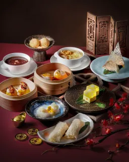 於桃里品味一系列寓意吉祥、滿帶祝福的期間限定手工點心🥟 超過30款經典及創意美饌於正月初一至初七供應。
🍊 Savour an auspicious selection of hand-crafted dim sum at Tao Li this Chinese New Year. Over 30 limited-time creations, symbolising health, luck and joy, will be available from 17 to 23 February.
預訂 | Book Now
☎: 2313 4222
🖥️: 請到主頁面點擊連結 Link in Bio
#NewWorldHotels #MyMillennium #NewWorldMillenniumHongKongHotel #千禧新世界香港酒店 #TaoLi #RisewiththeHorseNewYearNewWorld #NewYearNewWorld #NewWorldHotels #萬馬奔騰新火相傳