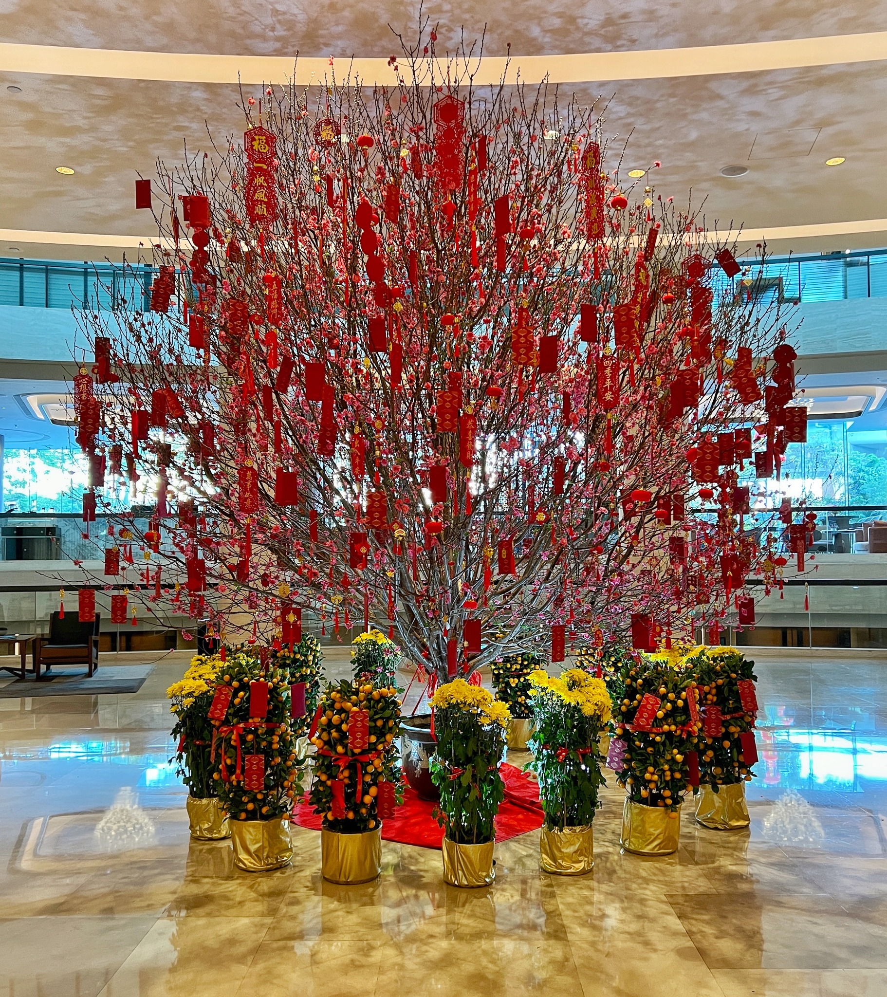 Happy Lunar New Year
Wishing everyone joy, prosperity and good fortune in the Year of the Horse. May this lunar new year bring you renewed hope and vibrant connections!

恭賀新禧，馬年大吉！
謹祝您馬年喜樂安康、福運綿長、萬事順遂！願新春為您帶來嶄新的希望。

@newworldhotels #RisewiththeHorseNewYearNewWorld #NewYearNewWorld #NewWorldHotels #新世界酒店及度假村 #萬馬奔騰新火相傳