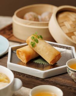 🥟 令人引頸以待的星期一至五任食點心午餐現以全新菜譜登場。於桃里品嚐30款前菜小食、廣東經典美點、老火例湯、懷舊甜品等等,兩位用只需HKD780 +10%。
🥢 The most anticipated weekday all-you-can-eat dim sum lunch continues with a refreshed menu! Savour unlimited servings of 30 selections of appetisers, Cantonese classics, comforting soups, desserts and more at Tao Li, all for just HKD780 +10% for two persons.
預訂 | Book Now
☎: 2313 4222
🖥️: 請到主頁面點擊連結 Link in Bio
#NewWorldHotels #MyMillennium #NewWorldMillenniumHongKongHotel #千禧新世界香港酒店 #TaoLi