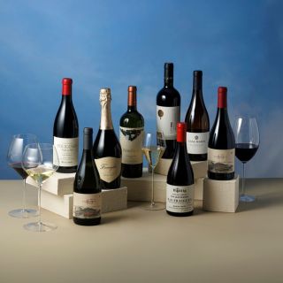 【嚐味南美 🍇 Taste of South America】
🍷 品味8款由侍酒師團隊精心挑選、來自阿根廷及智利的氣泡酒、紅酒及白酒，每位只需HKD298 +10%。

立即邀請好友同享The Lounge 的招牌暢飲體驗，度過一個醉人探索之夜。 

🔎 Sample 8 handpicked sparkling, red and white wines from Argentina and Chile curated by our professional sommeliers for just HKD298 +10% per person. Gather your friends for an unforgettable night of adventurous spirit with The Lounge’s signature free-flow offering. 

預訂 | Book Now
☎: 2313 4222
🖥️: 請到主頁面點擊連結 Link in Bio

#NewWorldHotels #MyMillennium #NewWorldMillenniumHongKongHotel #千禧新世界香港酒店 #TheLounge #VinetVin
