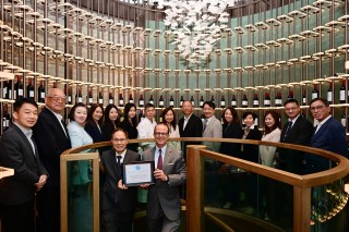 🏅 We are proud to have achieved the WELL Health-Safety Rating from the International WELL Building Institute, reflecting our commitment to safeguarding the health, safety and well-being of guests and associates in the hotel. Congratulations on this WELL-deserved recognition!

🌱 我們很高興獲得由國際 WELL 建築研究院頒發的「WELL 健康建築認證」，以肯定酒店在健康建築評級系統中達標，並不遺餘力地為客人及員工提供安全舒適的活動空間。

#NewWorldHotels #MyMillennium #NewWorldMillenniumHongKongHotel #千禧新世界香港酒店 #WELLHSR #Colliers