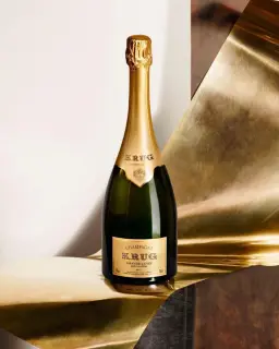 🥂 於The Lounge沉醉於一夜奢華美酒佳餚體驗，品味5款Krug香檳並配上6道環球風味菜式。

9月23日酒配晚宴只設24位，立即搶先預訂。
 
✨ Only one night and just 24 seats on 23 September, immerse yourself in an opulent wine and dine experience at The Lounge featuring 5 exceptional Krug labels paired with an exquisite 6-course menu showcasing flavours from around the world. 

Book now to secure your place.

立即預訂 | Book Now: 
☎: 2313 4222

#NewWorldMillenniumHongKongHotel #TheLounge #VinetVin #Krug #WineDinner